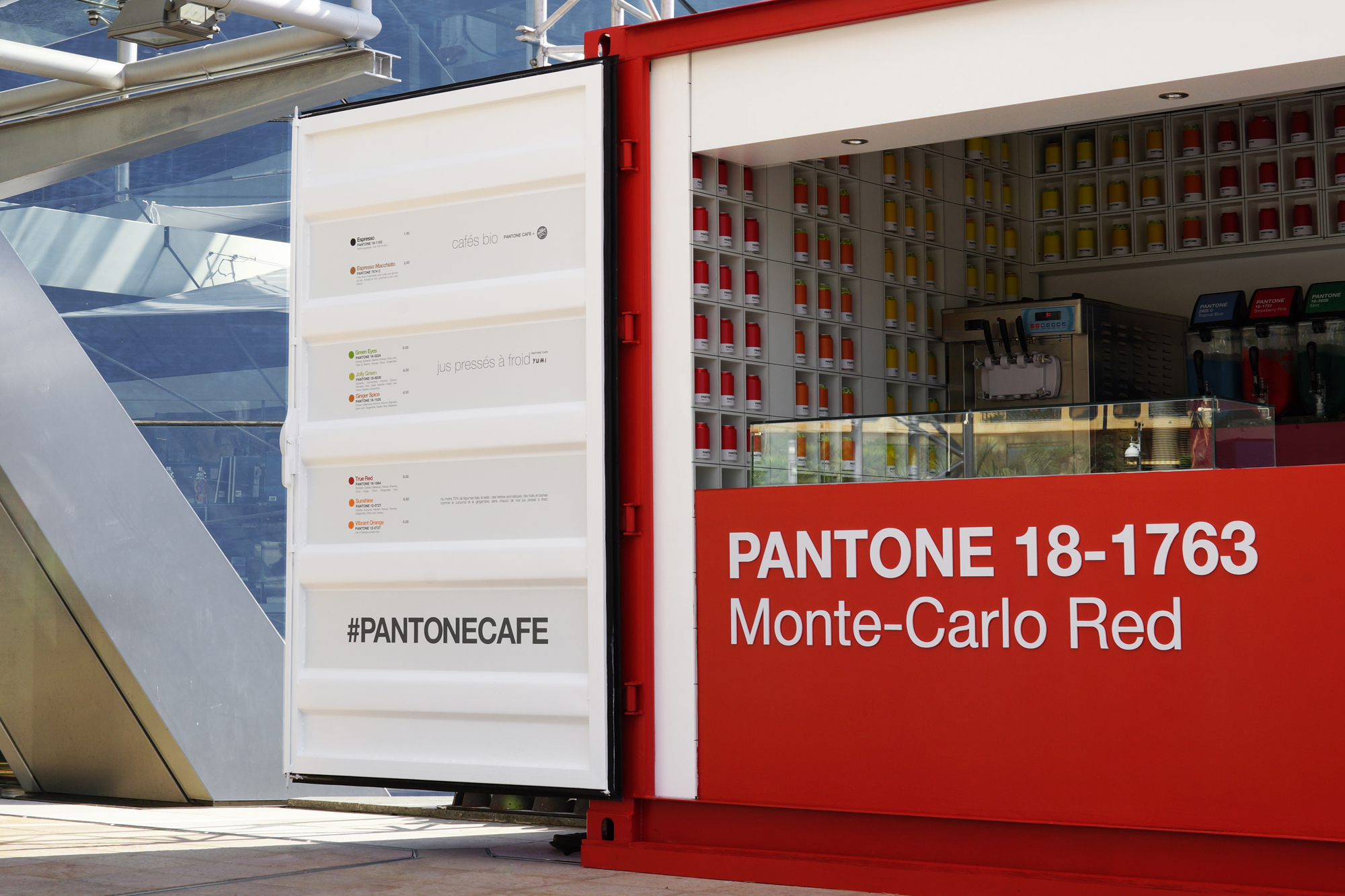PANTONE CAFE
