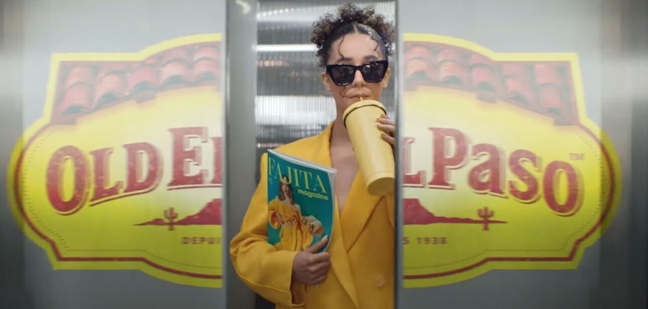 Lena Mahfouf dans la campagne "Fajita Friday" de Old El Paso